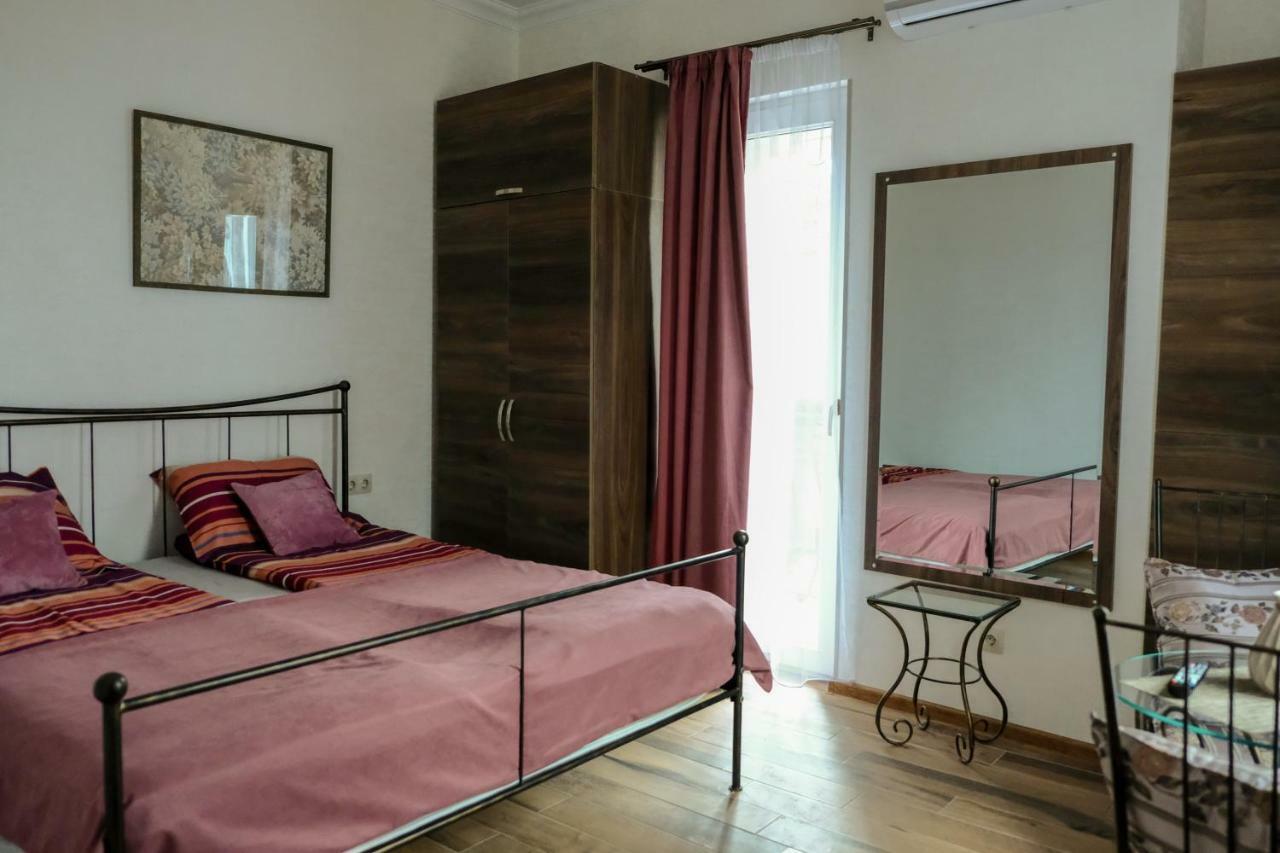 3 Studio Тбилиси Номер фото