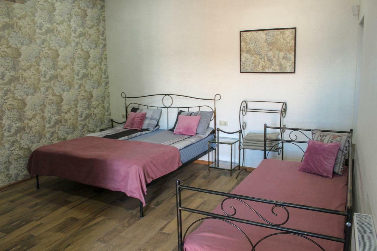 3 Studio Тбилиси Номер фото